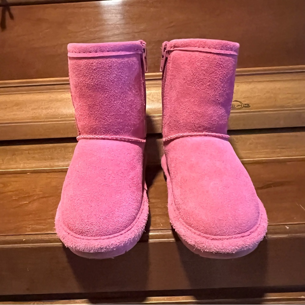 BearPaw toddler size 9 PINK!